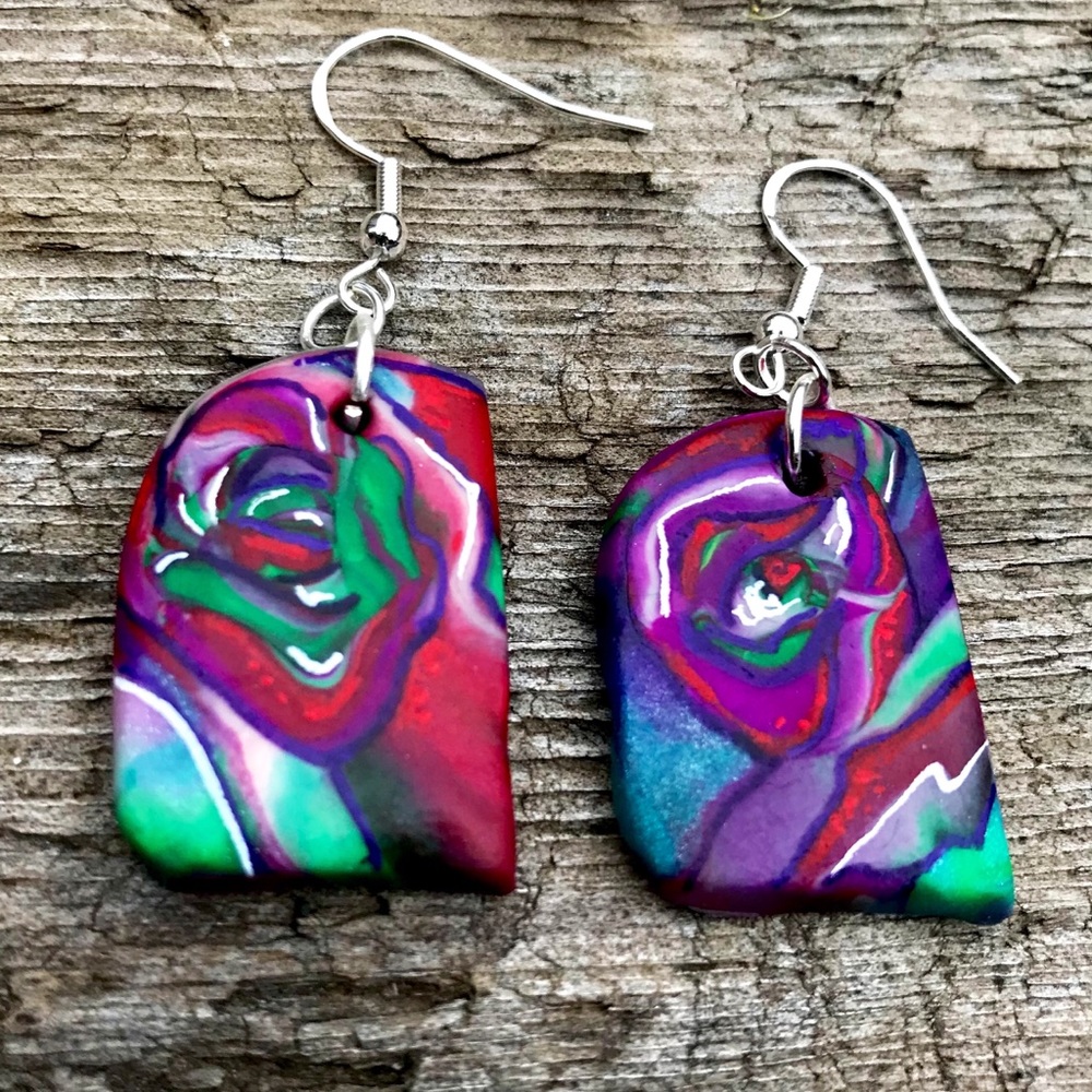 Purple Roses- Hand painted earrings - Picture 7 of 8